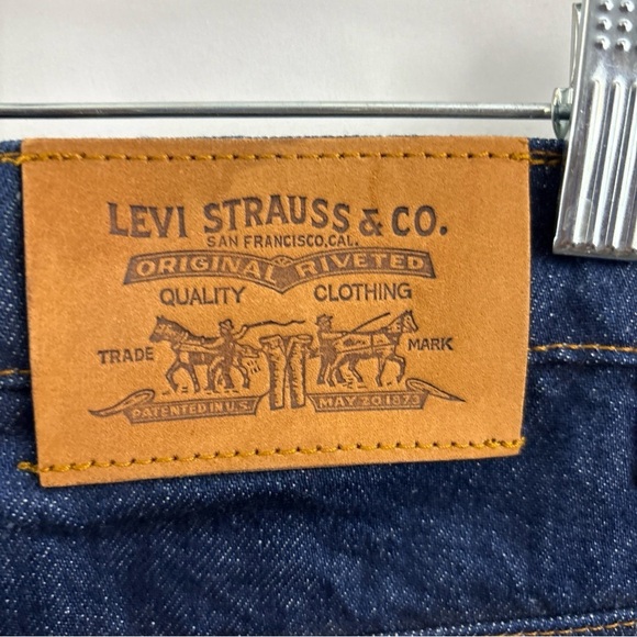 Vintage Levi’s Men Blue Jeans 32x30 NWT 1981 Straight Leg Denim 80’s Dark Washed - Picture 4 of 14